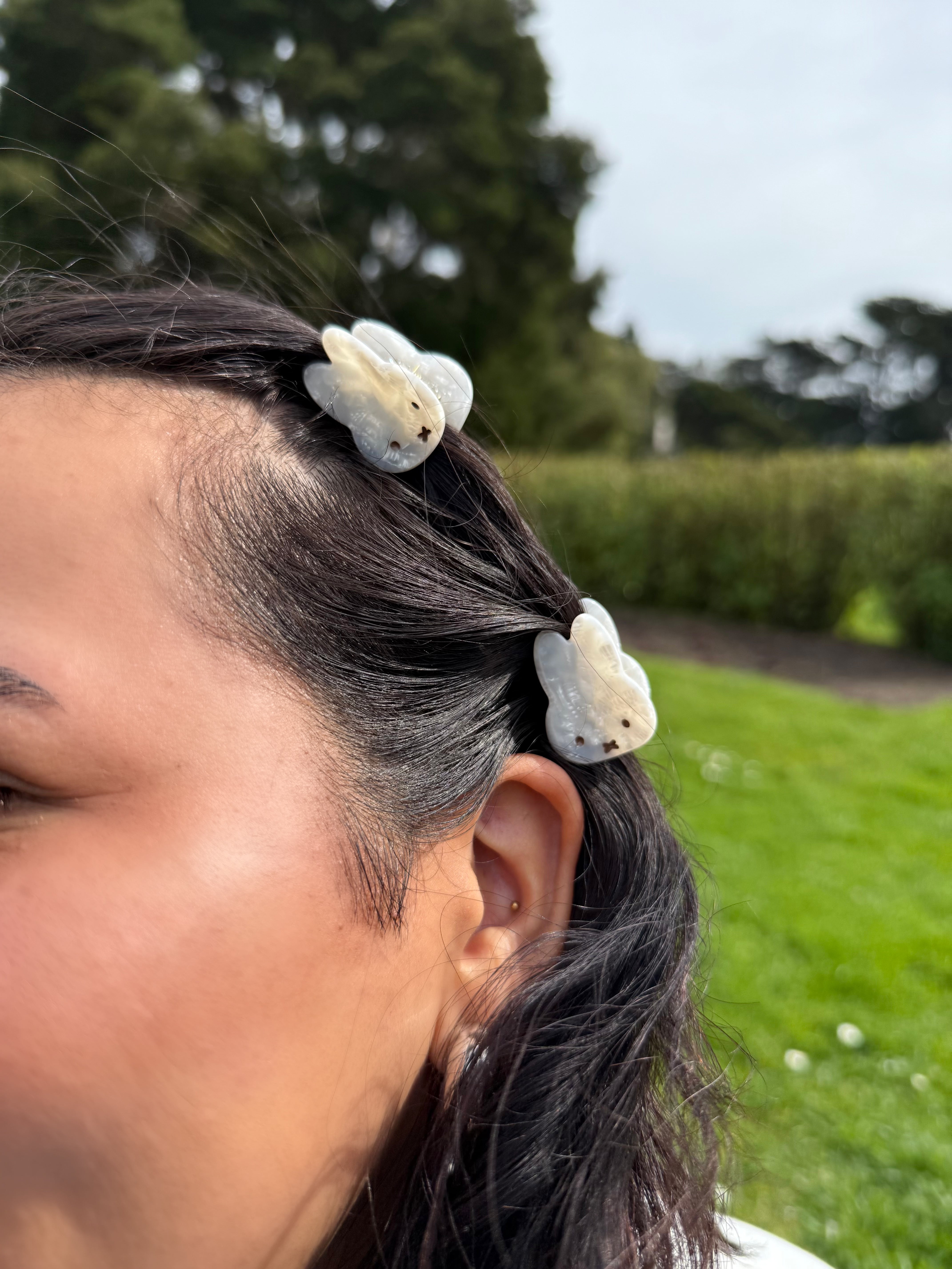 Miffy Pearlized Hair Claw, Mini, Ivory – The Kira Shop Miffy Pearlized Hair Claw, Mini, Ivory – The Kira Shop