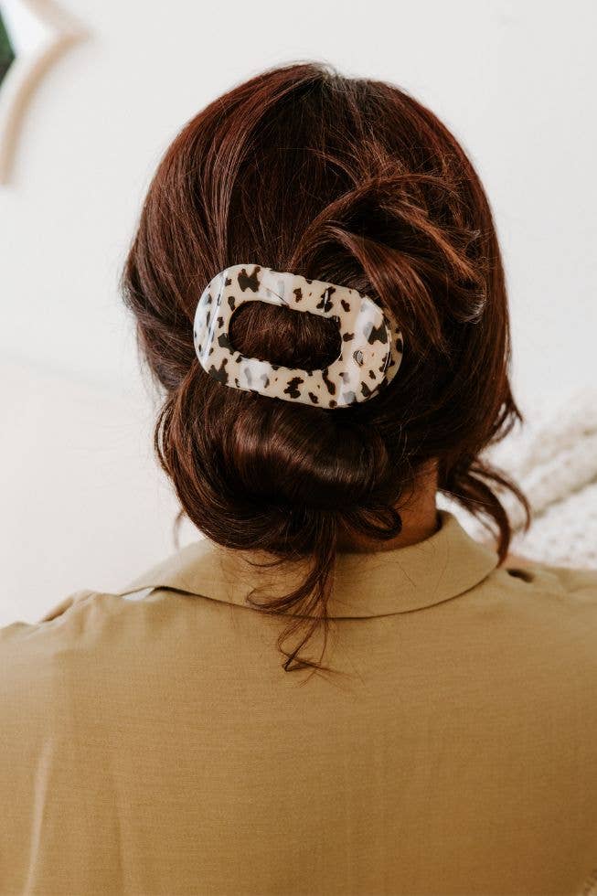Blonde Tortoise, Medium, Round Flat Hair Clip