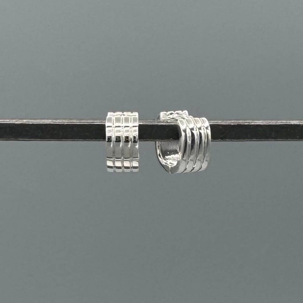 Silver Stacked Line Thick Rounded Square Huggies