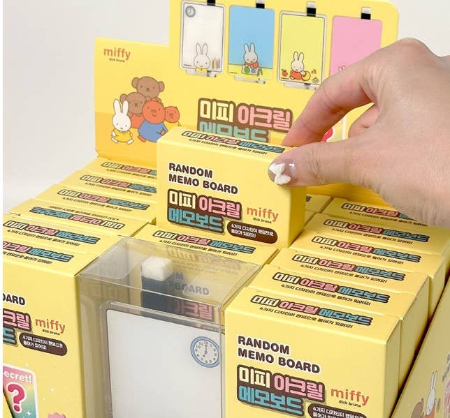 Miffy Acrylic Memo Stand Blind Box