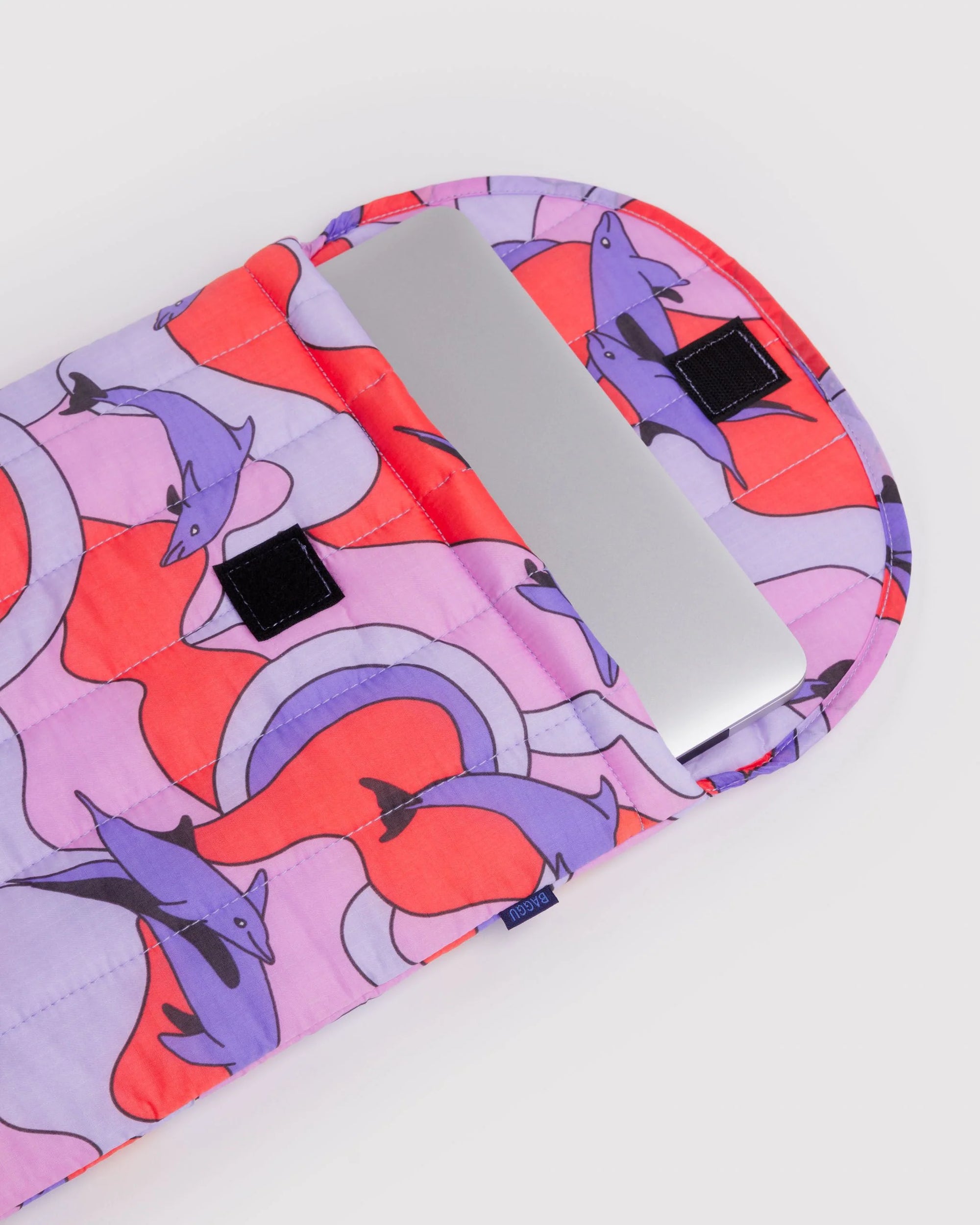 Puffy Laptop Sleeve 16", Dolphins