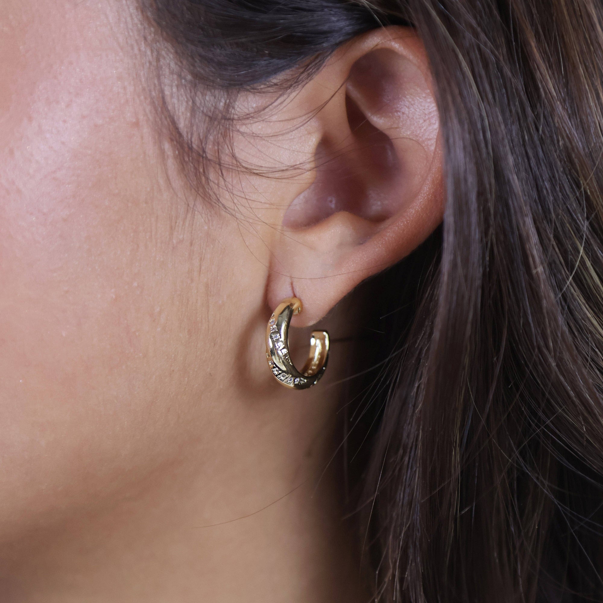 Ribbon Hoop Earring