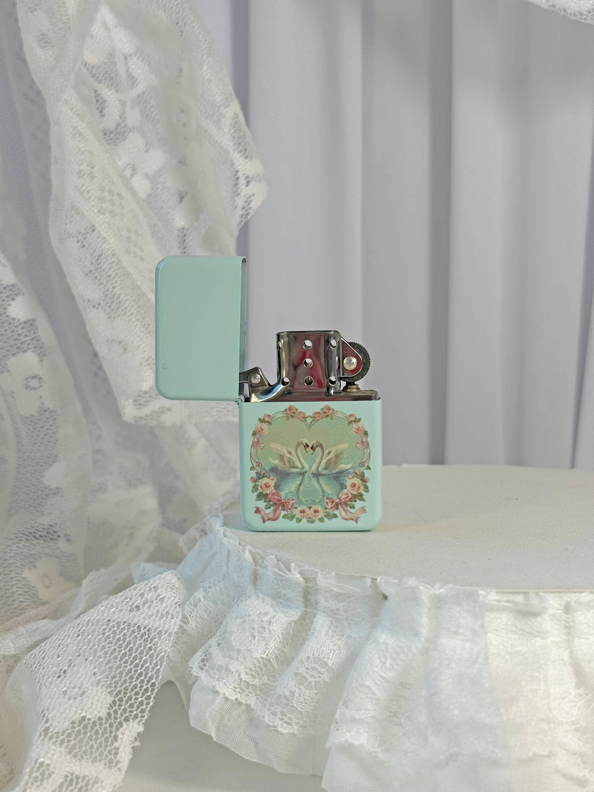 Swan Lighter