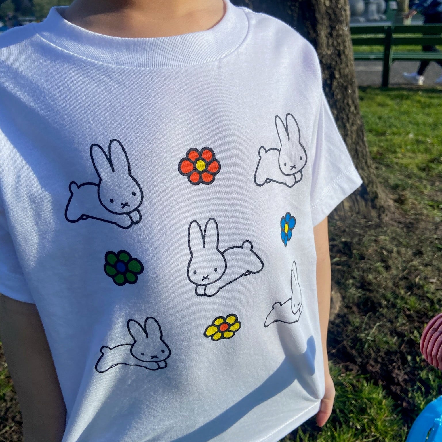 Dick Bruna Rabbit Daisies Kids T-shirt
