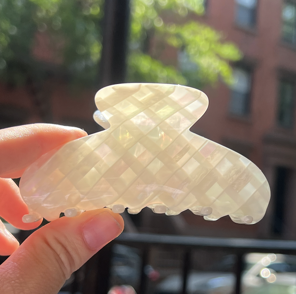 Iridescent Pearl Hair Claw