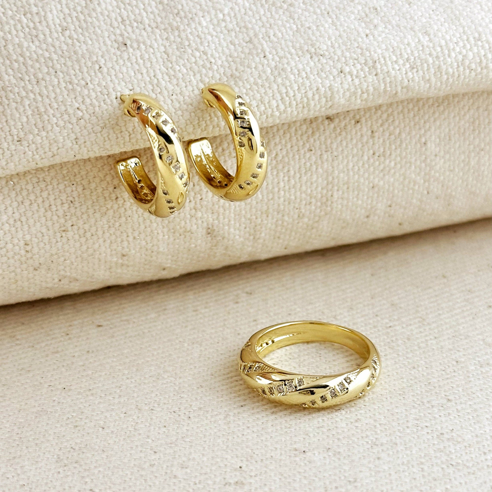 Ribbon Hoop Earring