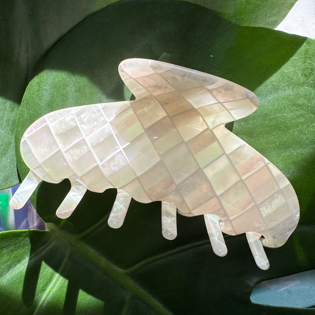 Iridescent Pearl Hair Claw