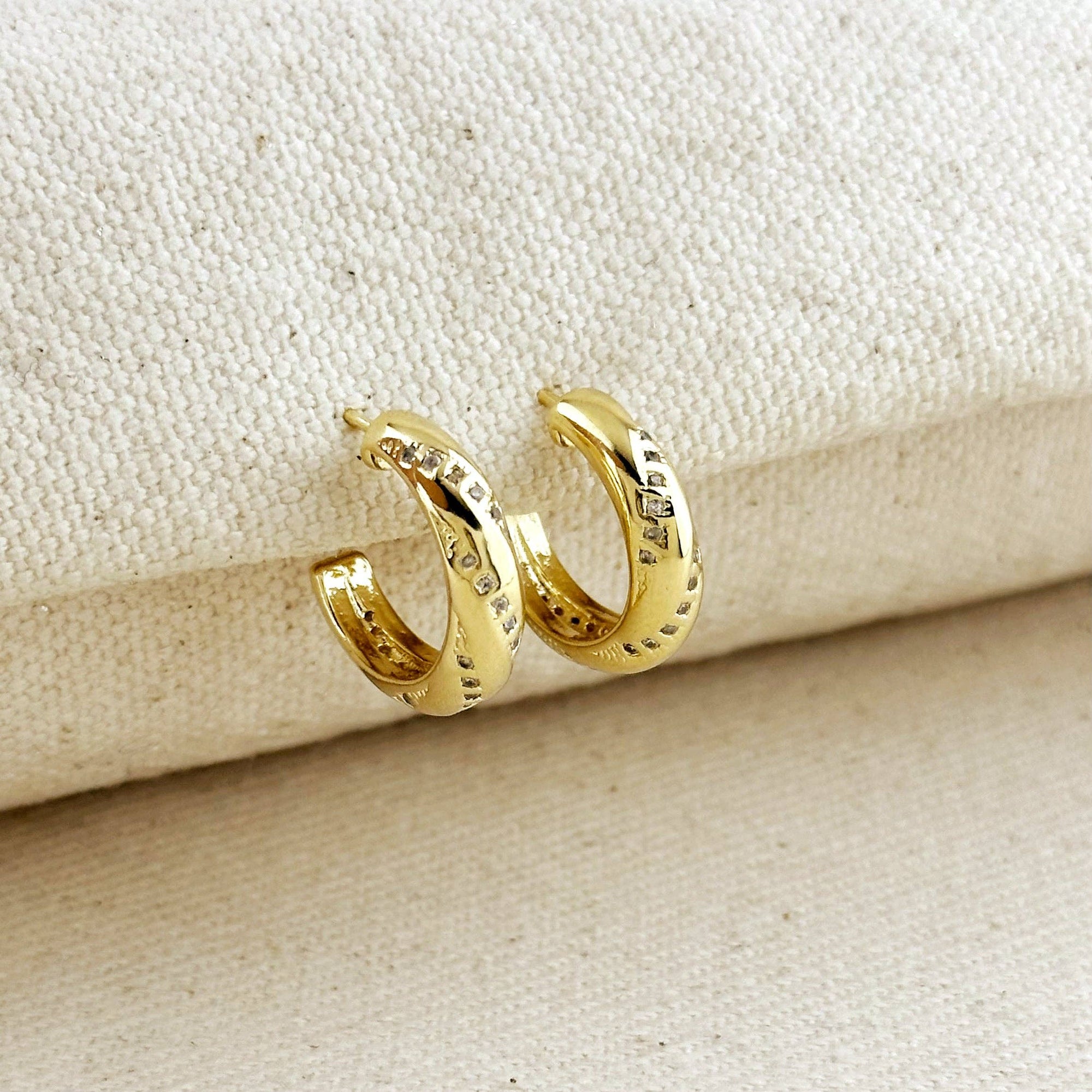 Ribbon Hoop Earring