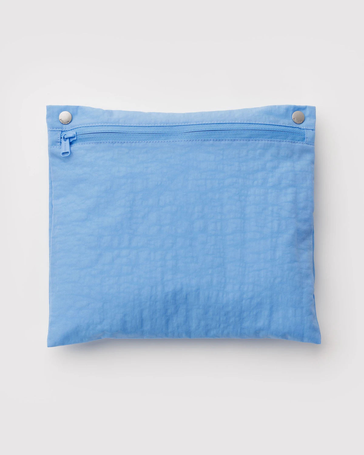 Cloud Carry-On, Piscine