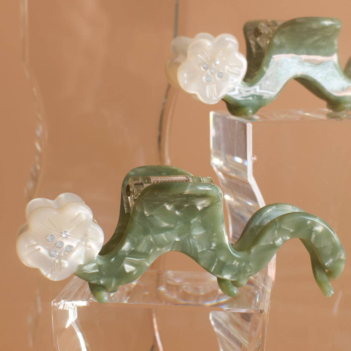 White Orange Blossom Flower Small Squiggle Hair Claw
