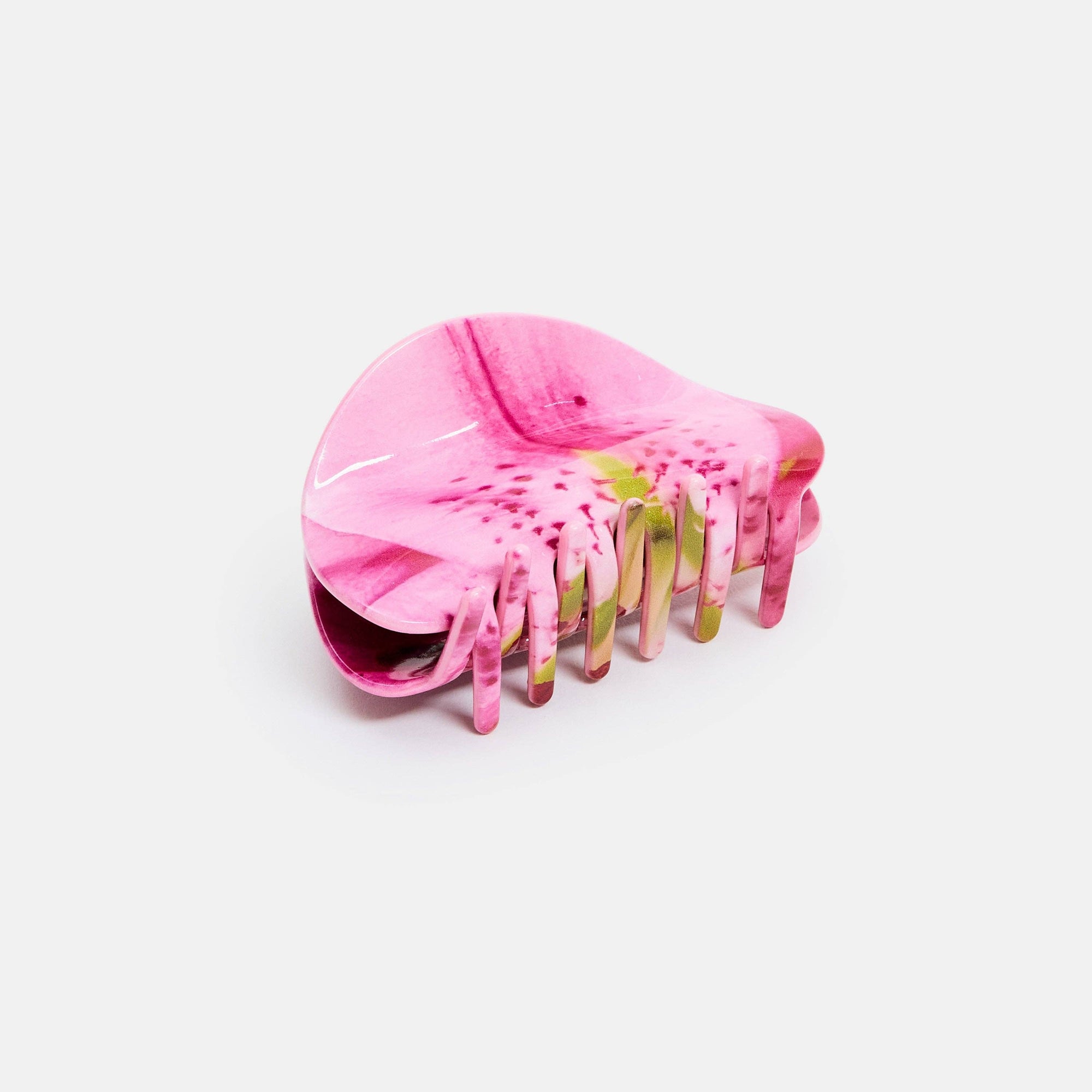 Suki Claw, Lily