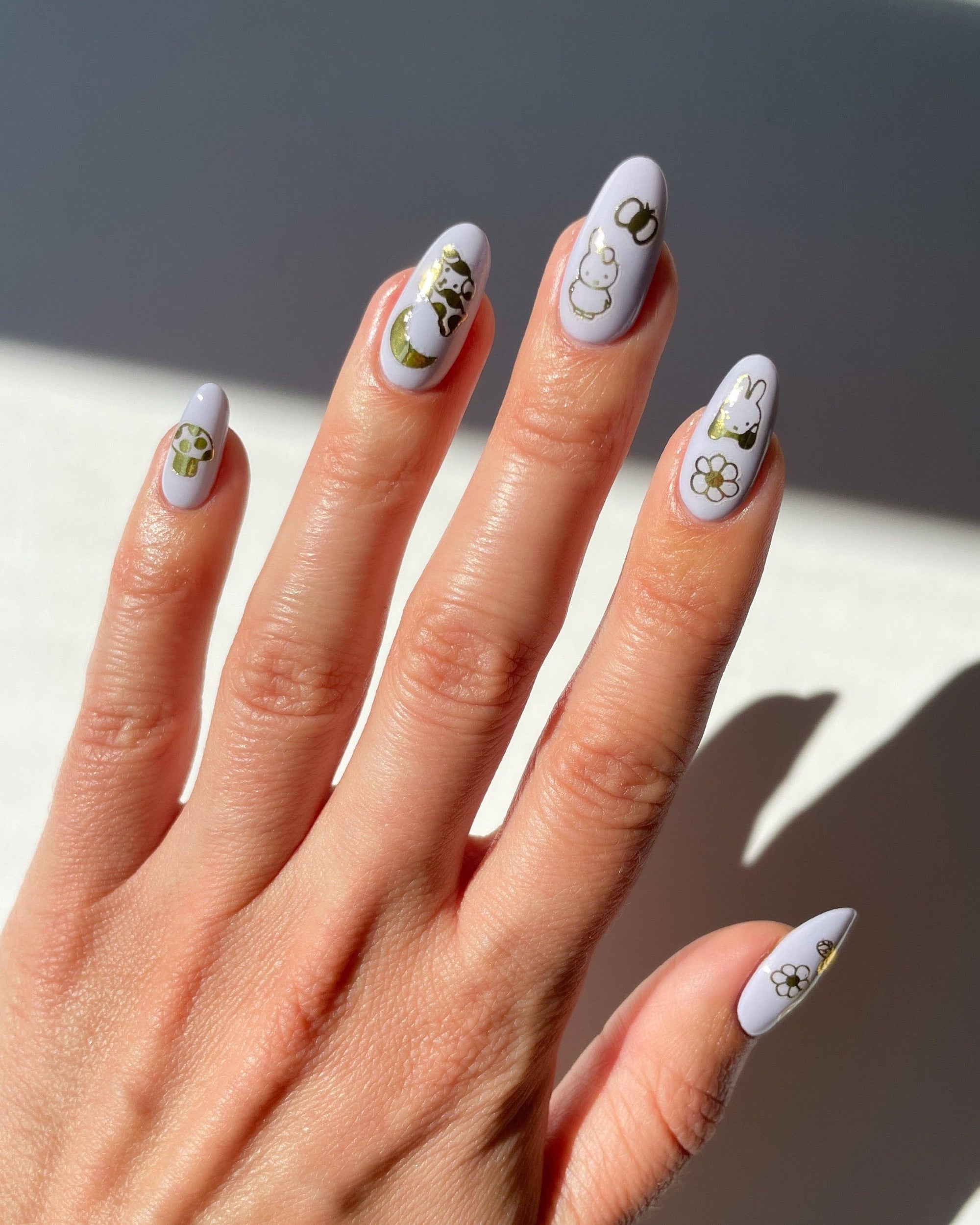 Nail Art Sticker, Miffy is Gold
