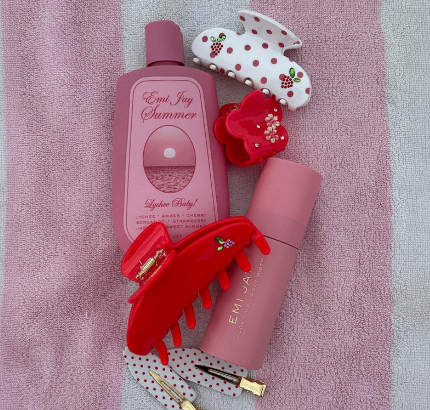 Coconut Berry Dot Sweetheart Clip