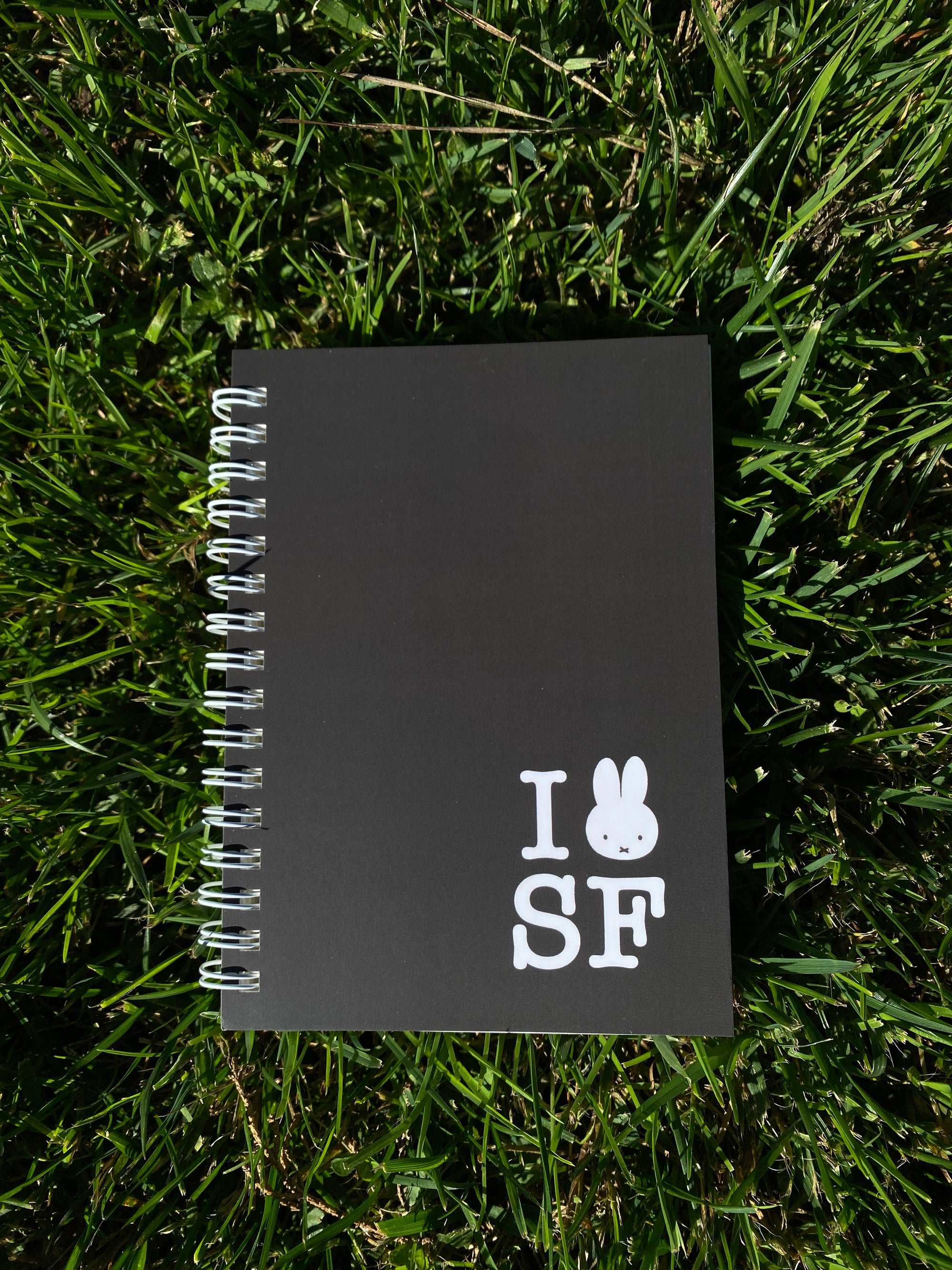 I Miffy SF Graphic Pocket Notebook, Black