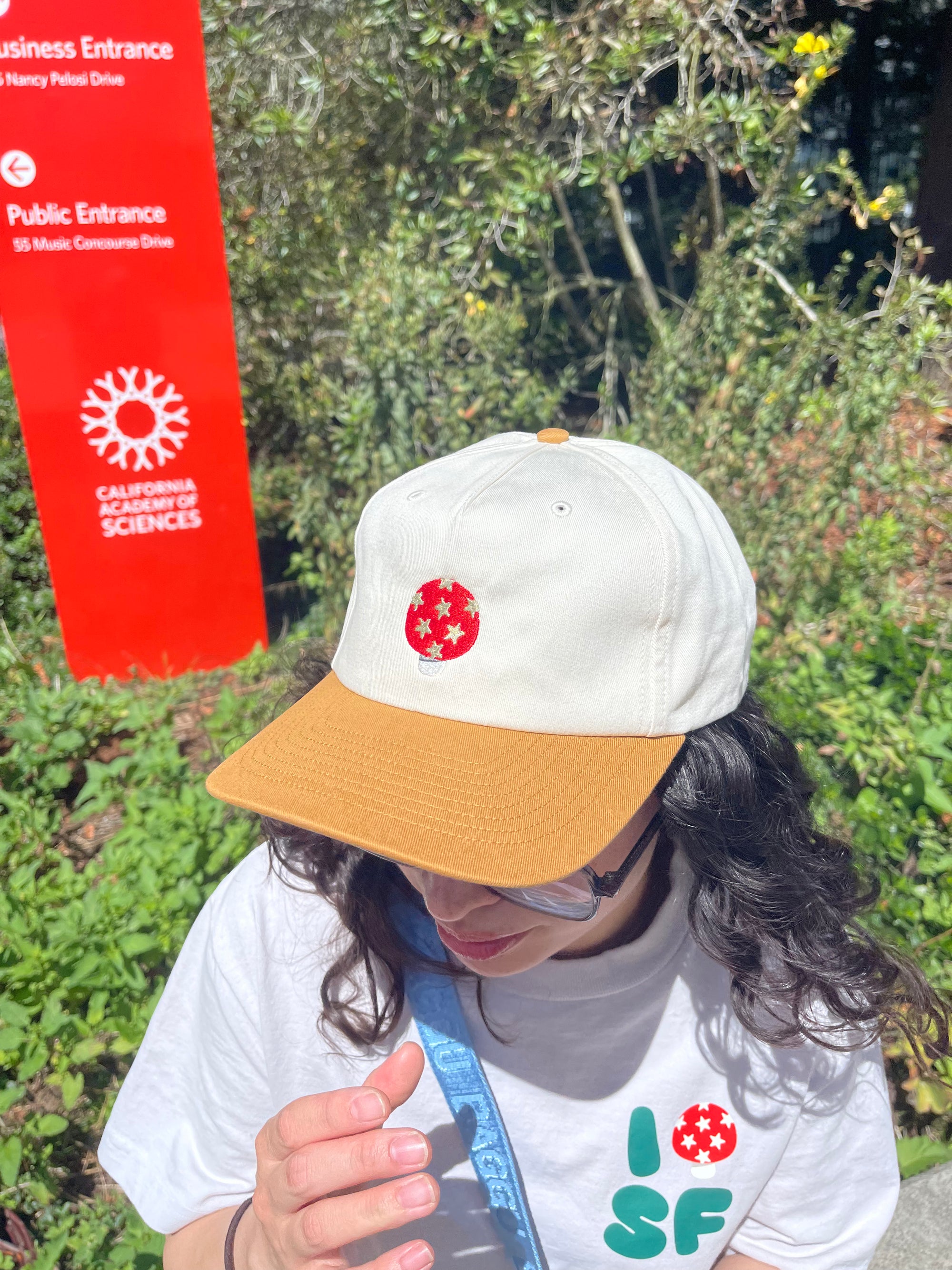 Mushroom Snapback Cap, Cream/Wheat