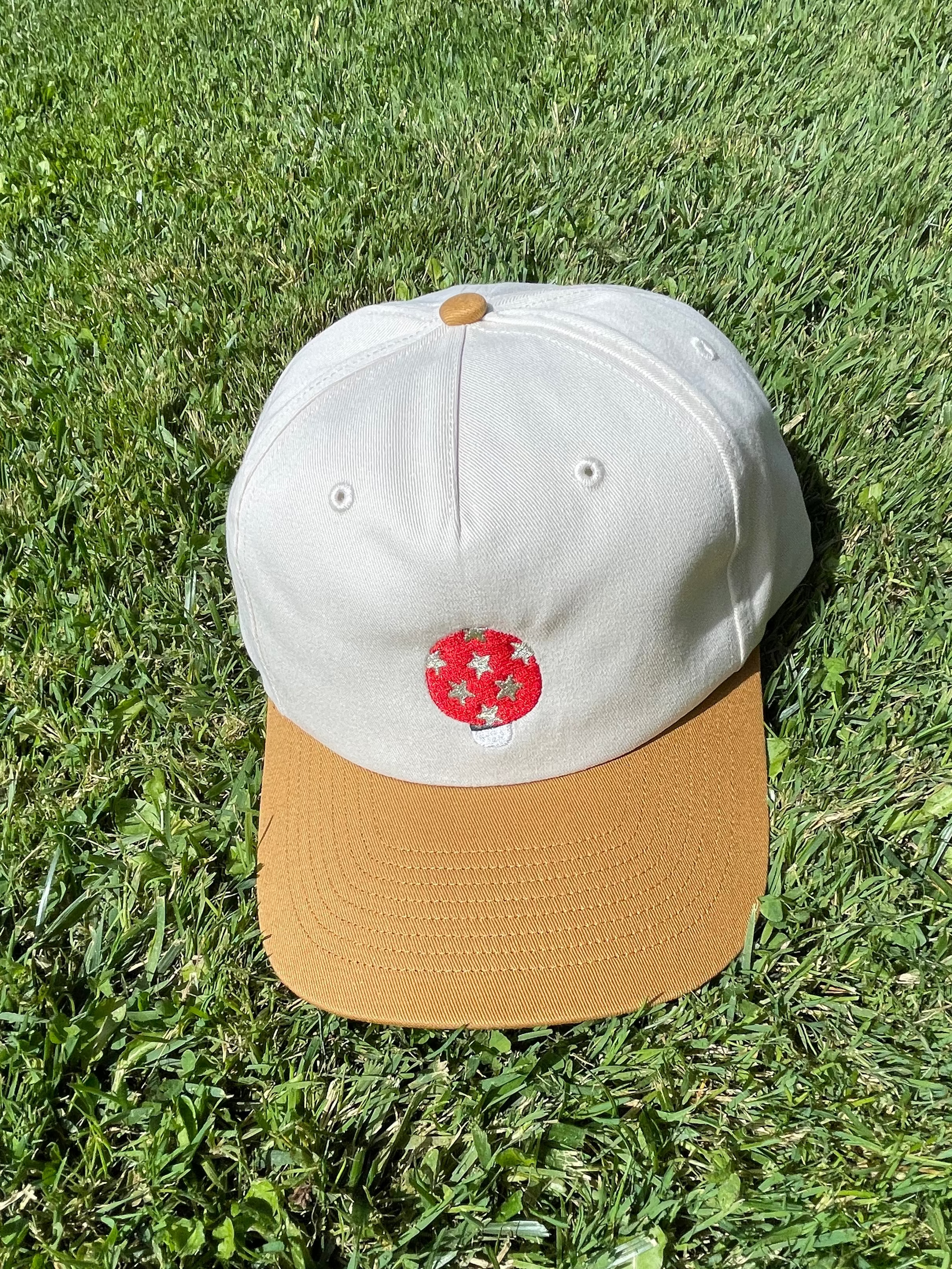 Mushroom Snapback Cap, Cream/Wheat