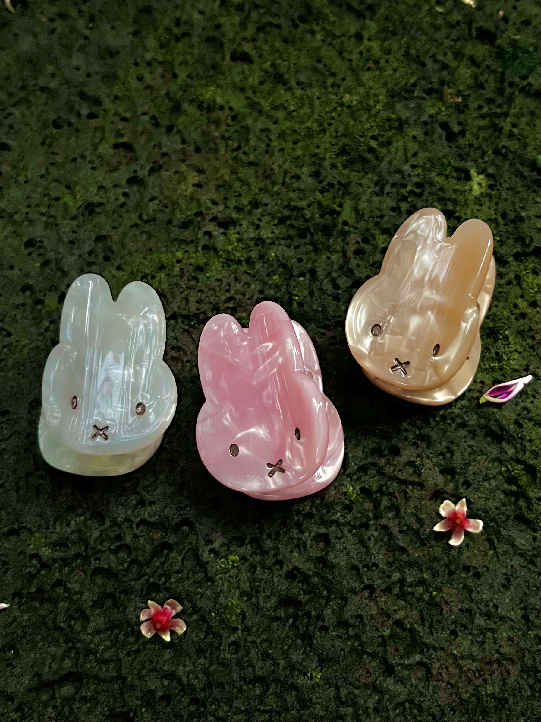 Miffy Pearlized Hair Claw, Mini, Pink