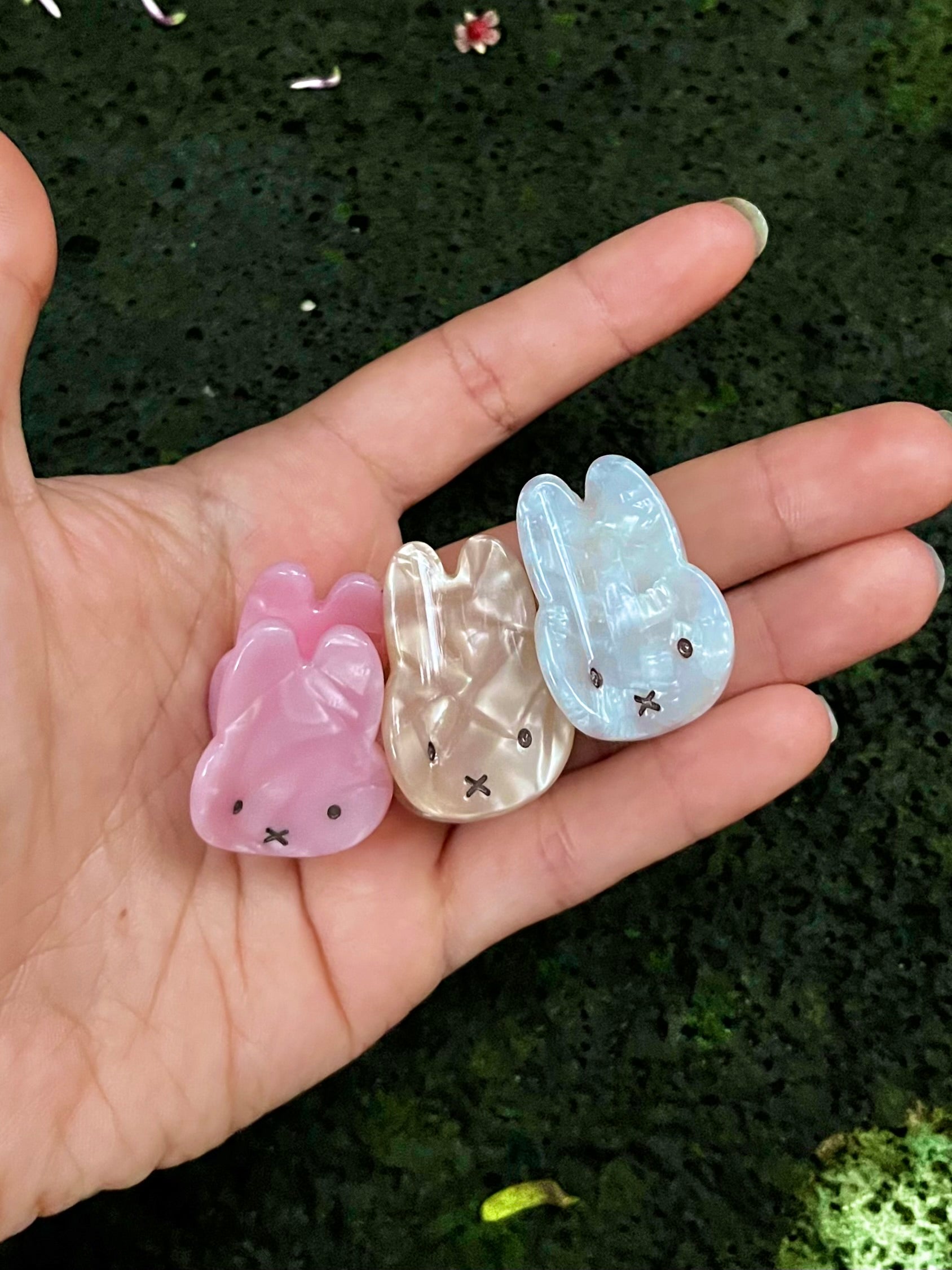 Miffy Pearlized Hair Claw, Mini, Pink