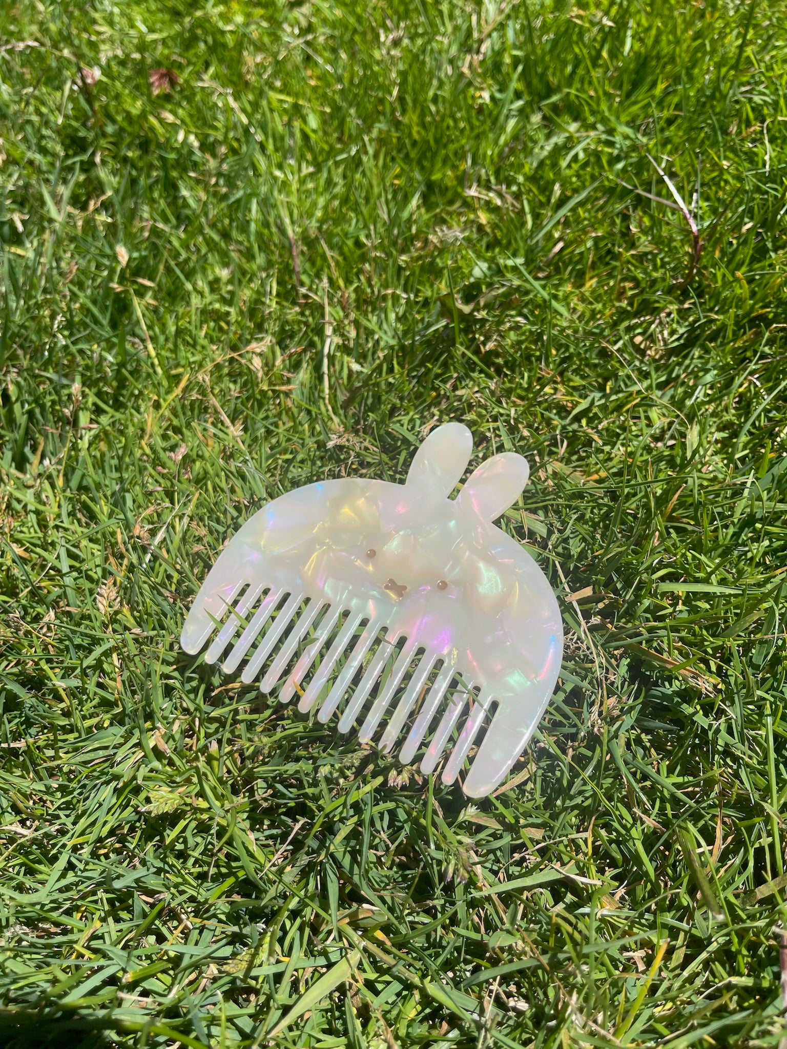 Miffy Pearlescent Comb