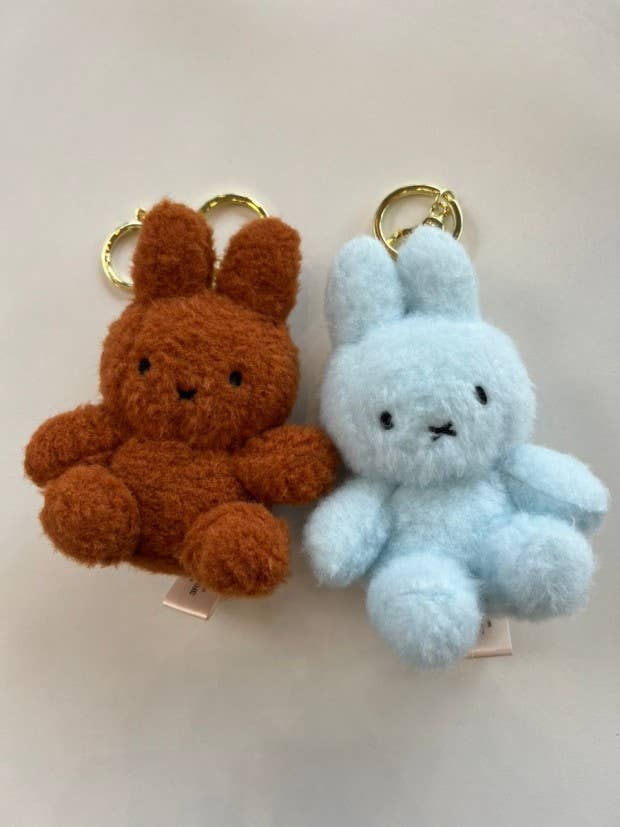 Fluffy Miffy Keychain, Cocoa
