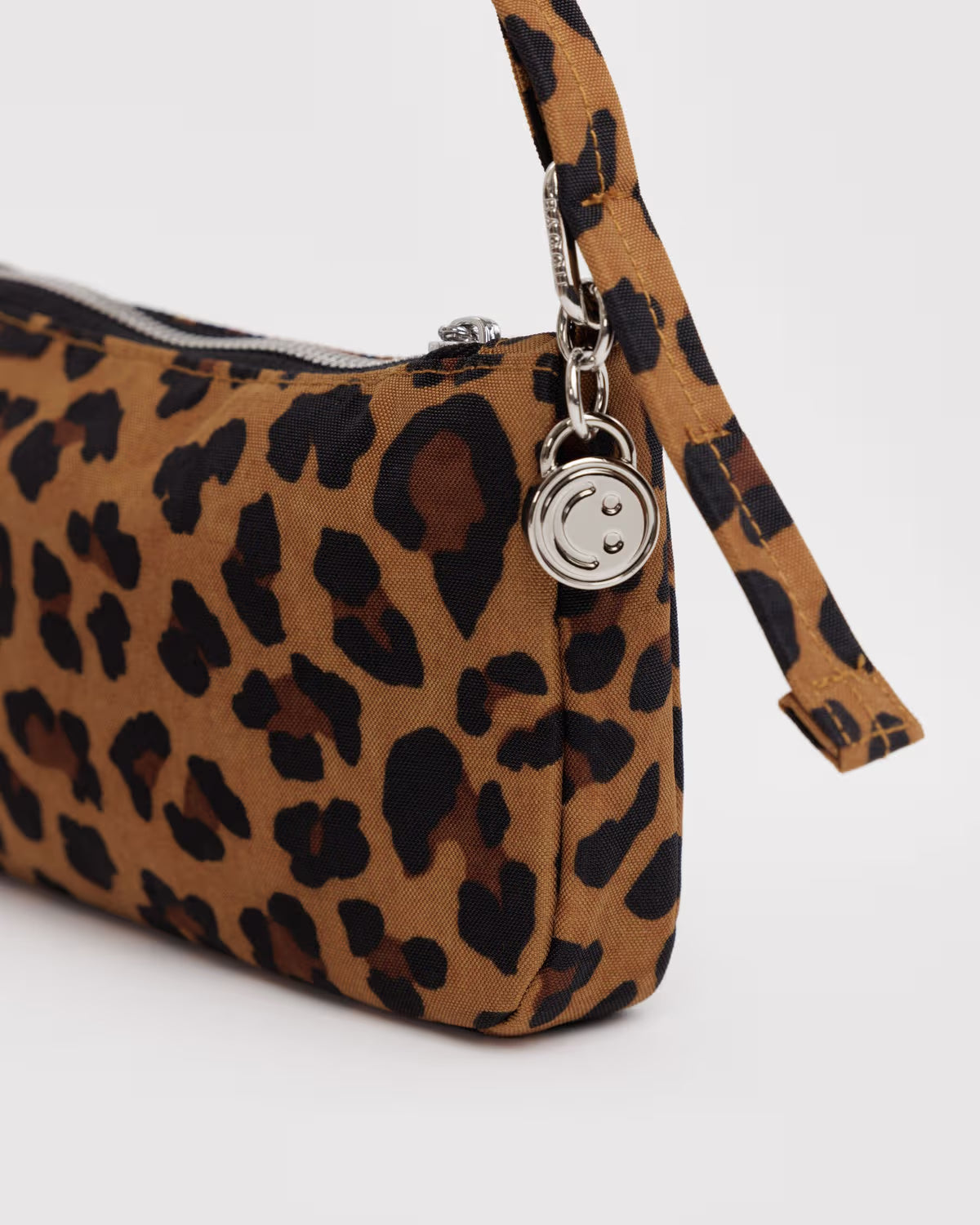 Nylon Pochette, Leopard