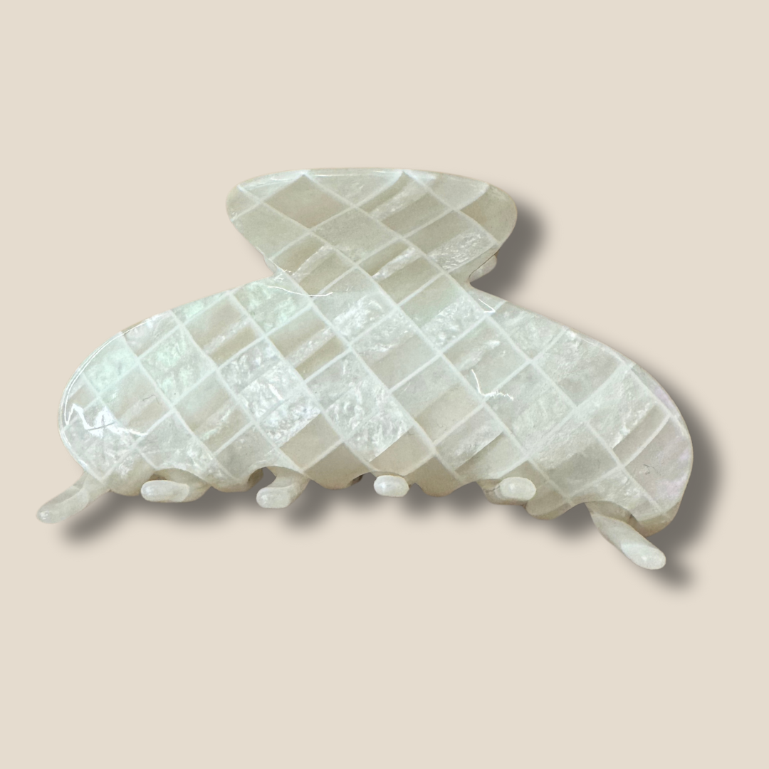 Iridescent Pearl Hair Claw