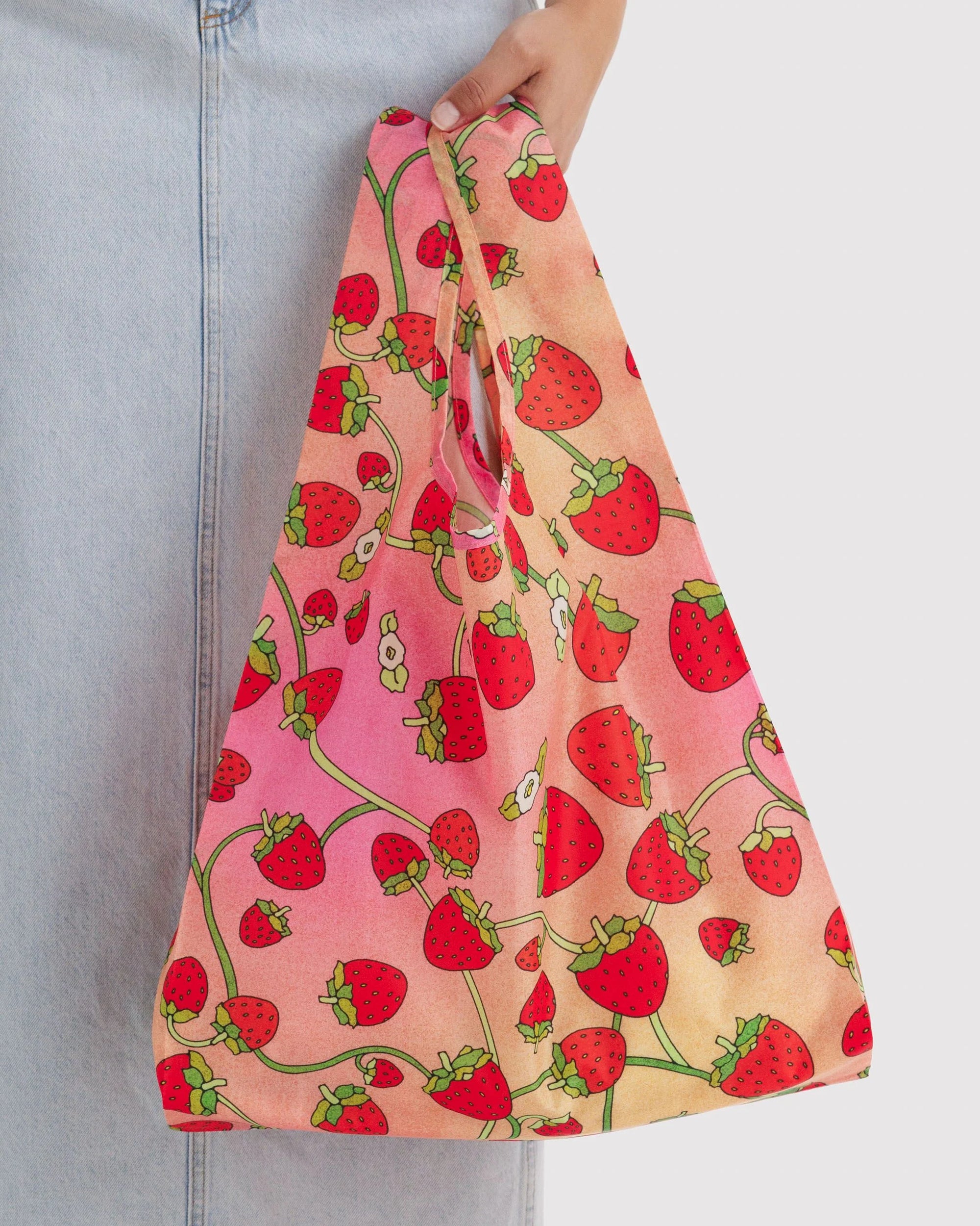Standard Baggu, Strawberry Blossom