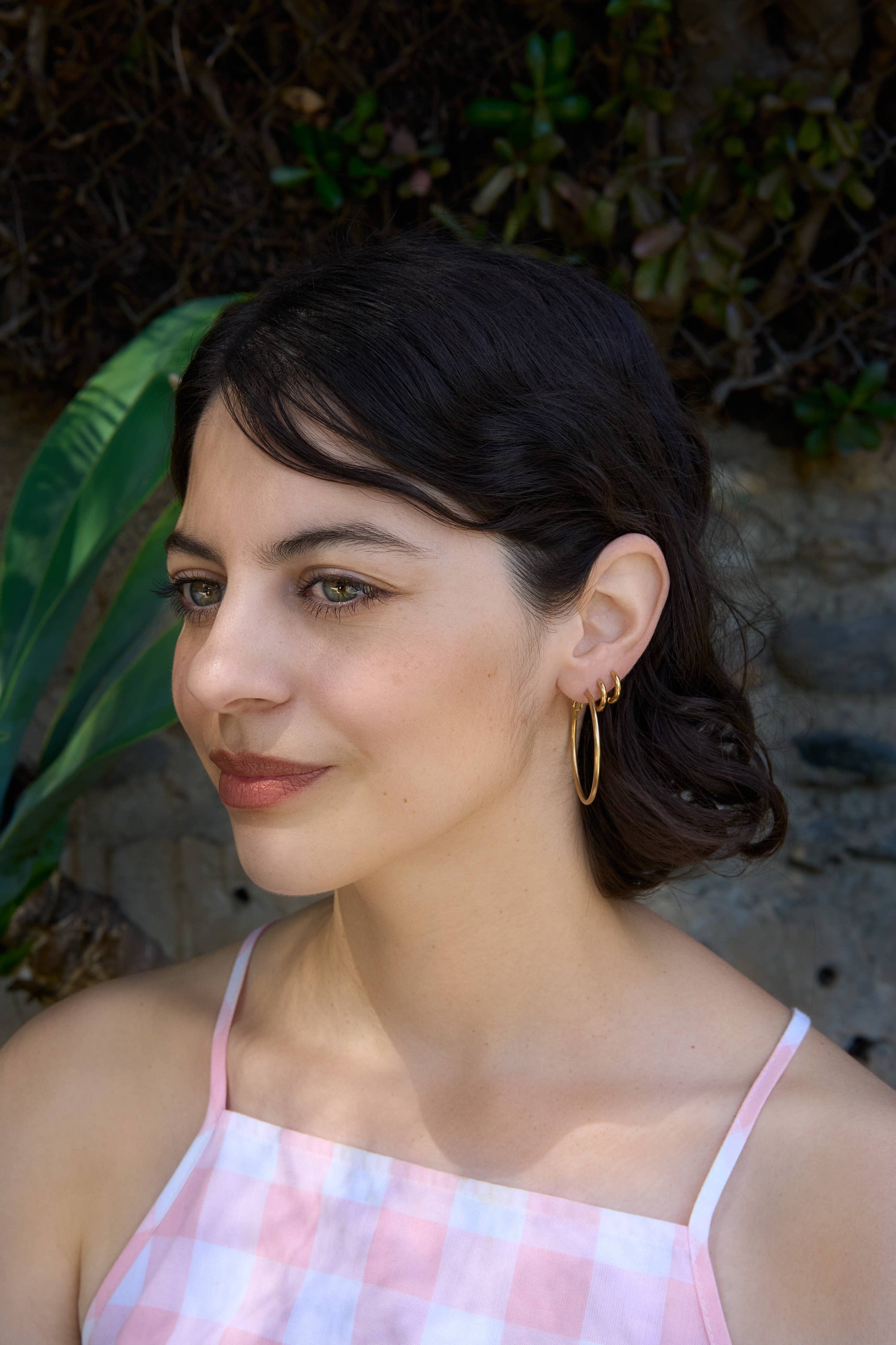 Anjelica Hoops, Gold