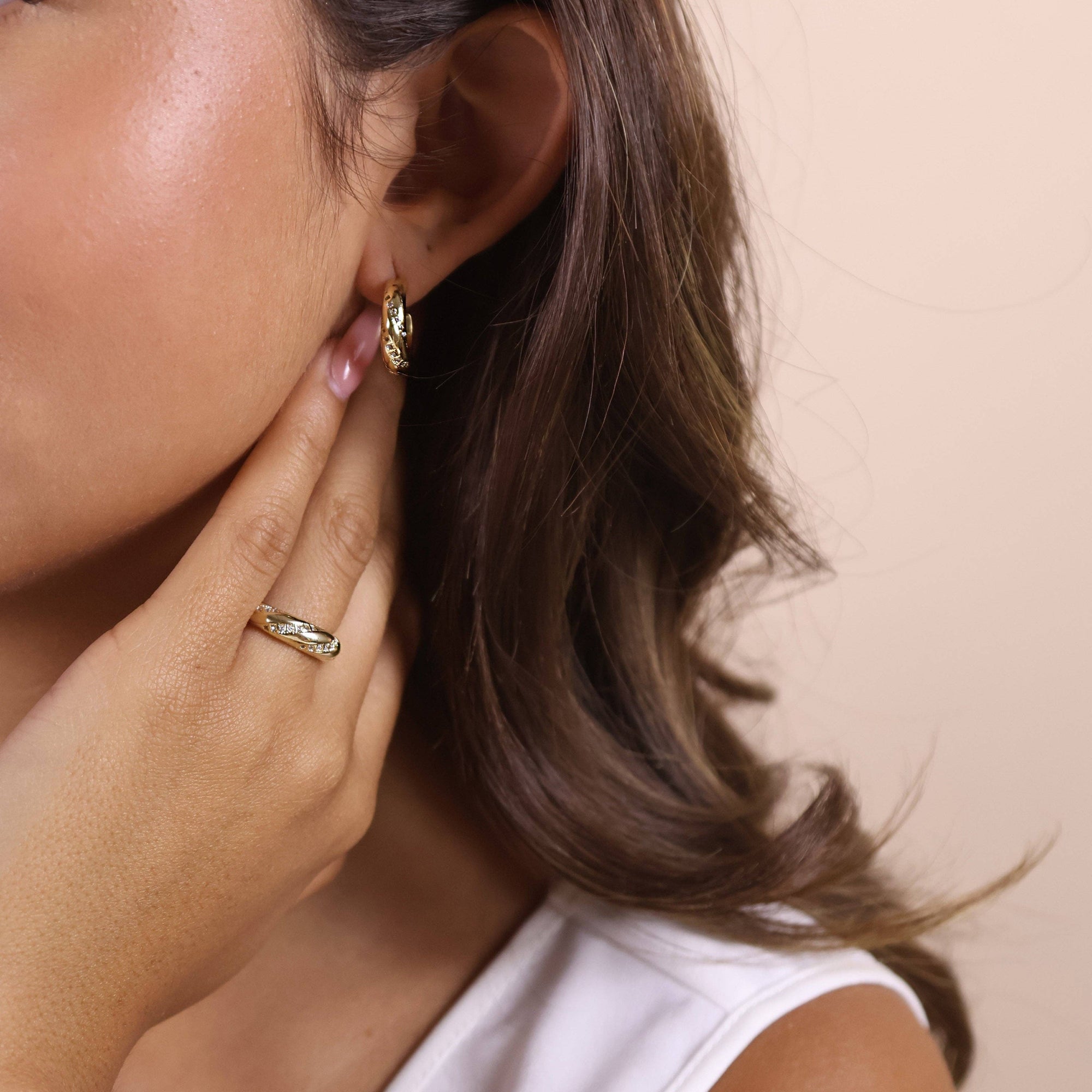 Ribbon Hoop Earring