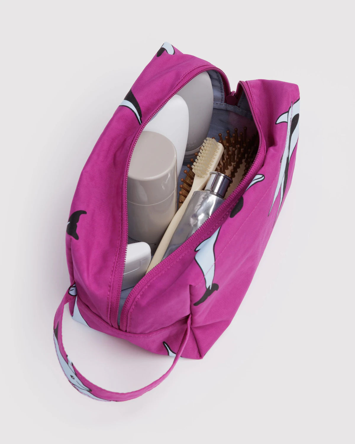 Dopp Kit, Dolphins