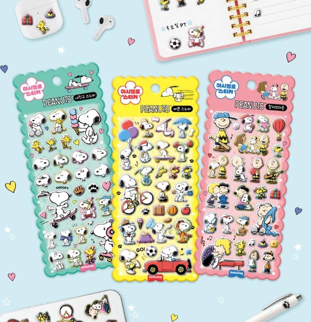 Snoopy Marshmallow Puffy Reusable Stickers, Pink