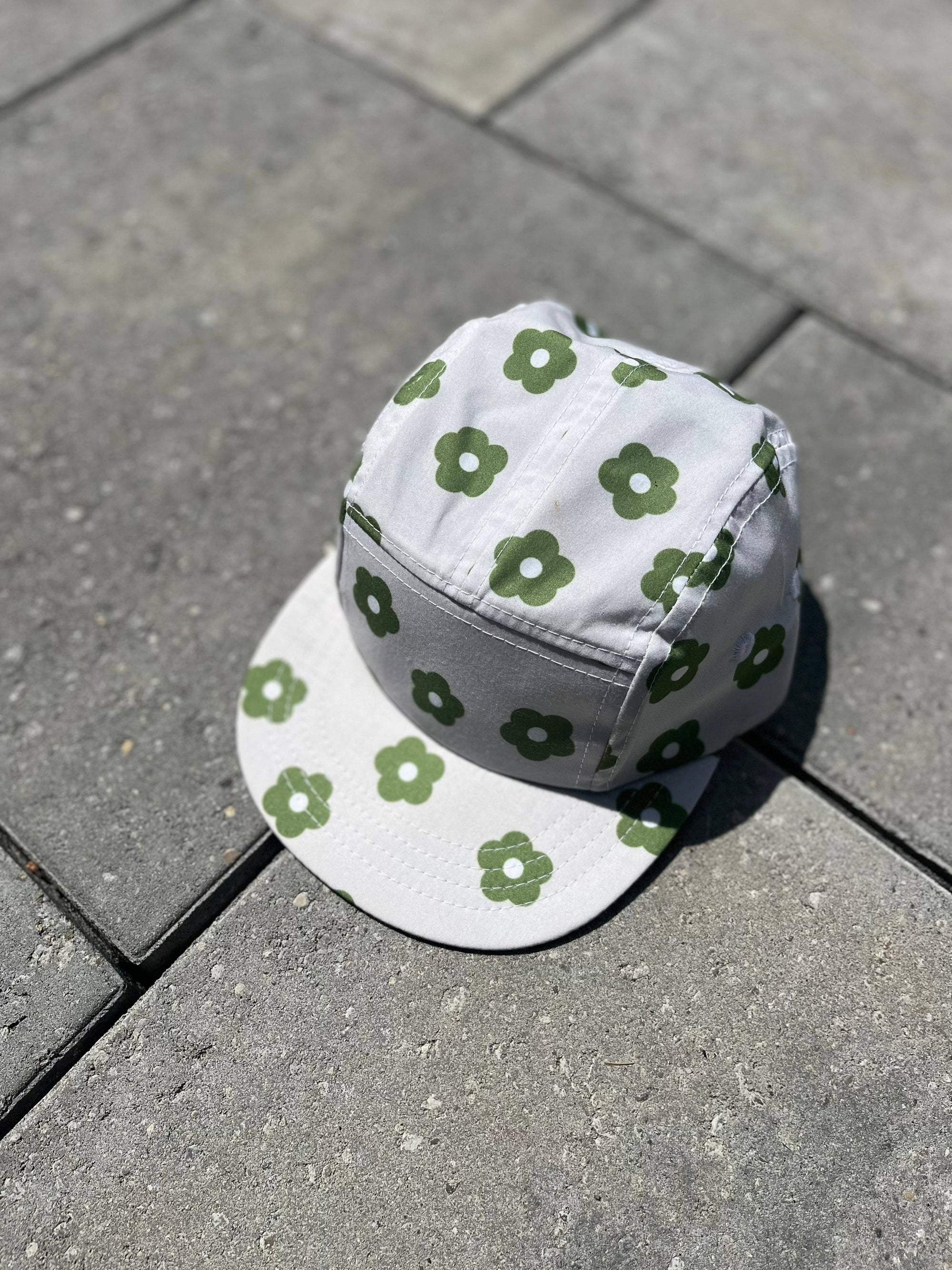 Five Panel Hat, The Green Daisy